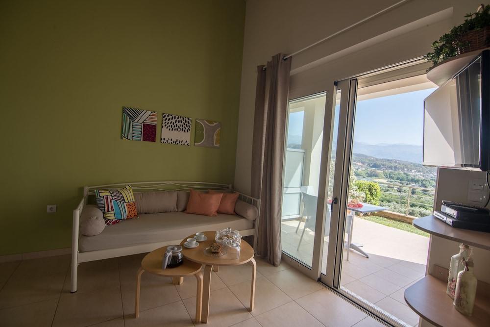 Aksos Suites Accessible Accommodation Agia  Exteriör bild