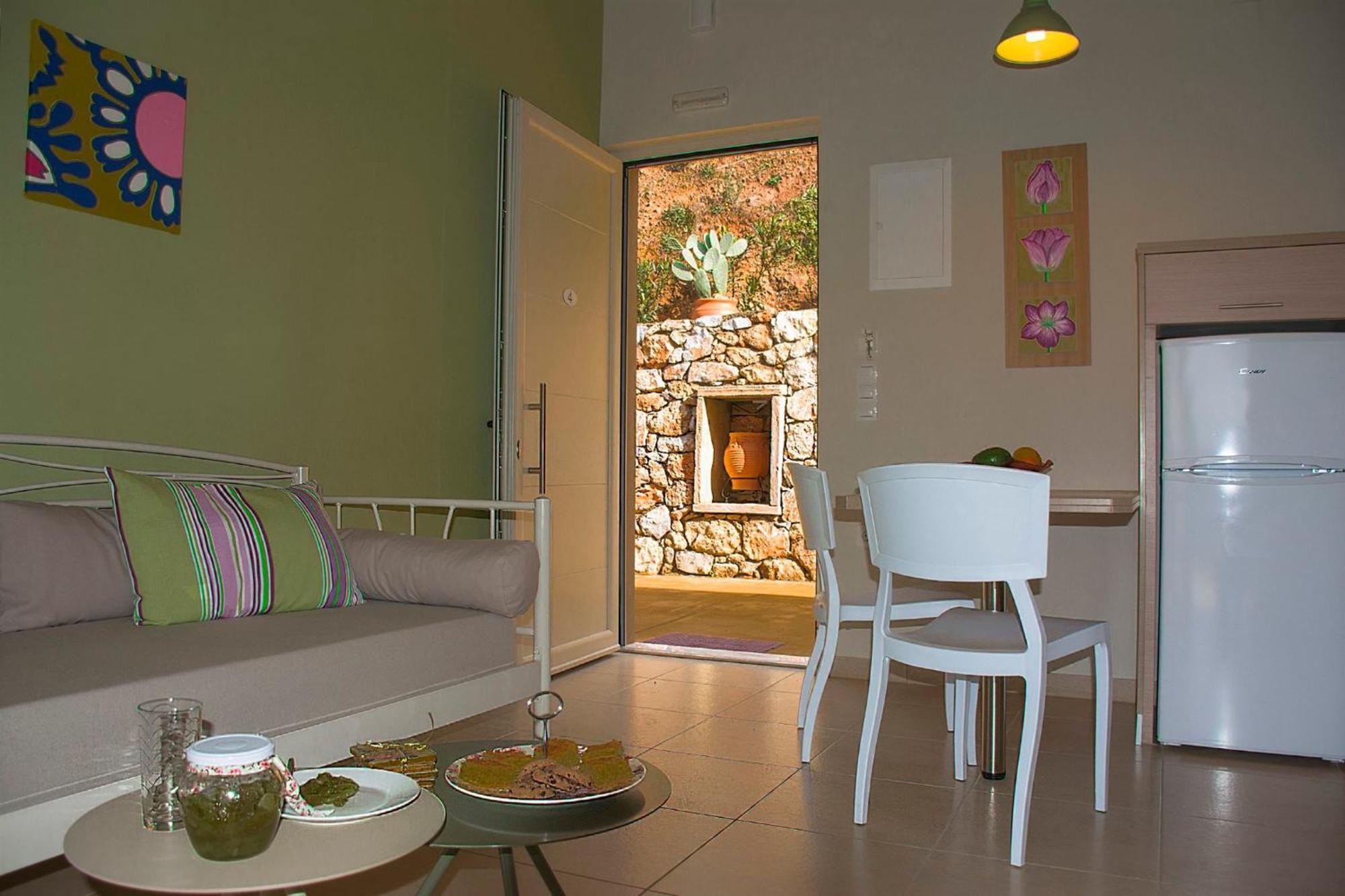 Aksos Suites Accessible Accommodation Agia  Exteriör bild