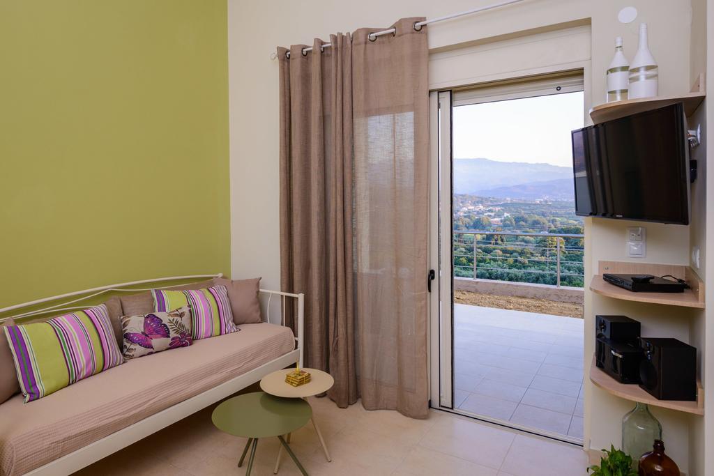 Aksos Suites Accessible Accommodation Agia  Rum bild