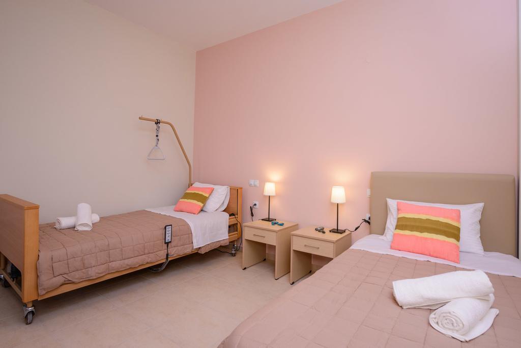 Aksos Suites Accessible Accommodation Agia  Exteriör bild