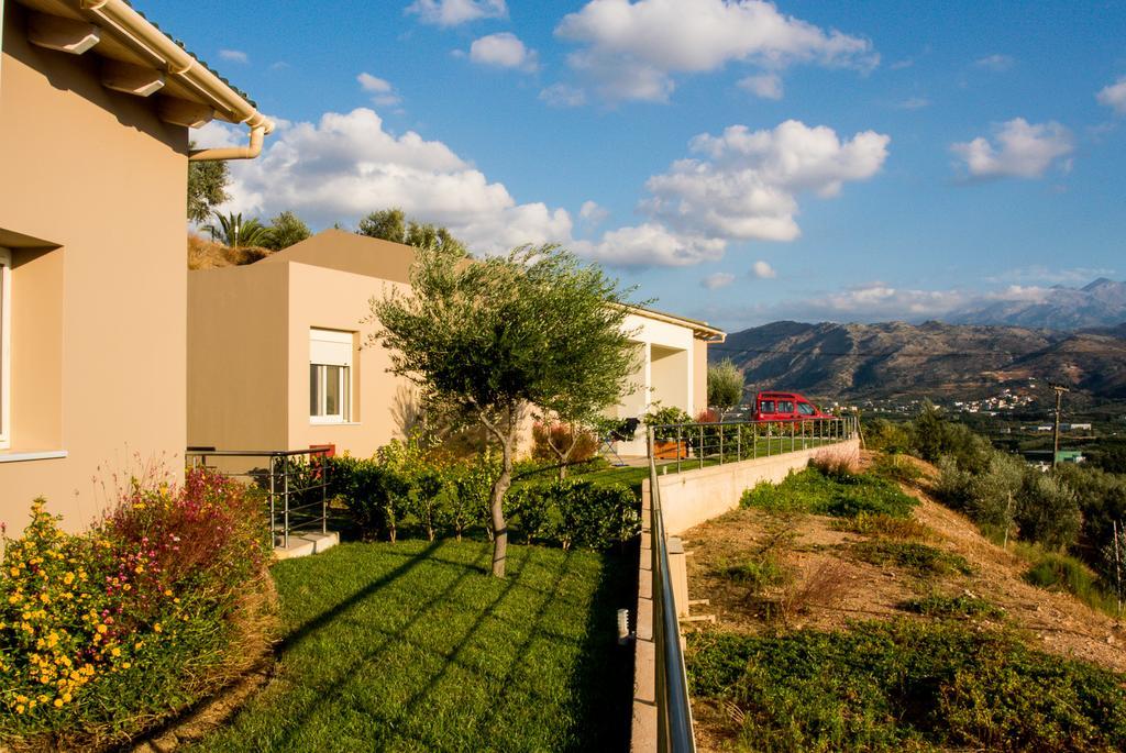 Aksos Suites Accessible Accommodation Agia  Exteriör bild